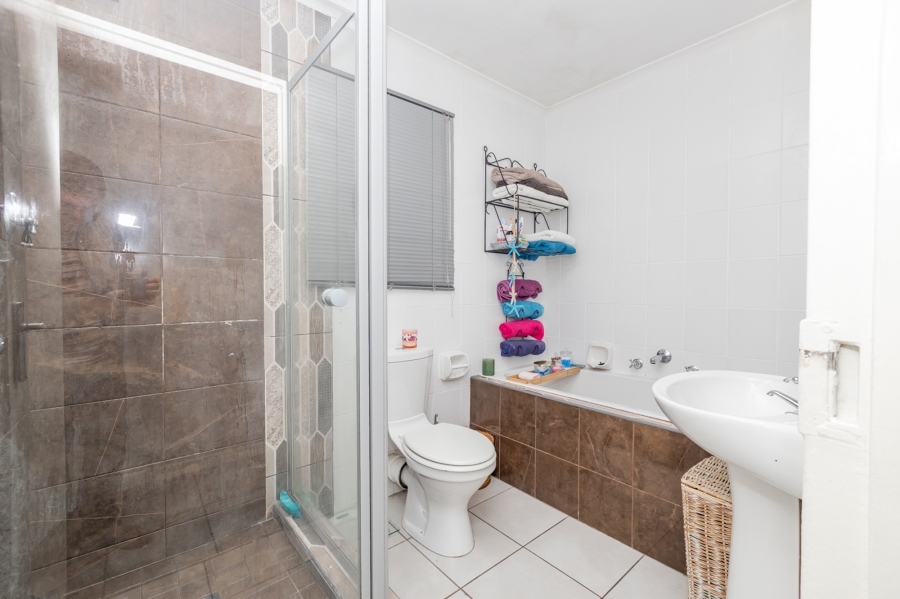 2 Bedroom Property for Sale in Windsor Park Western Cape